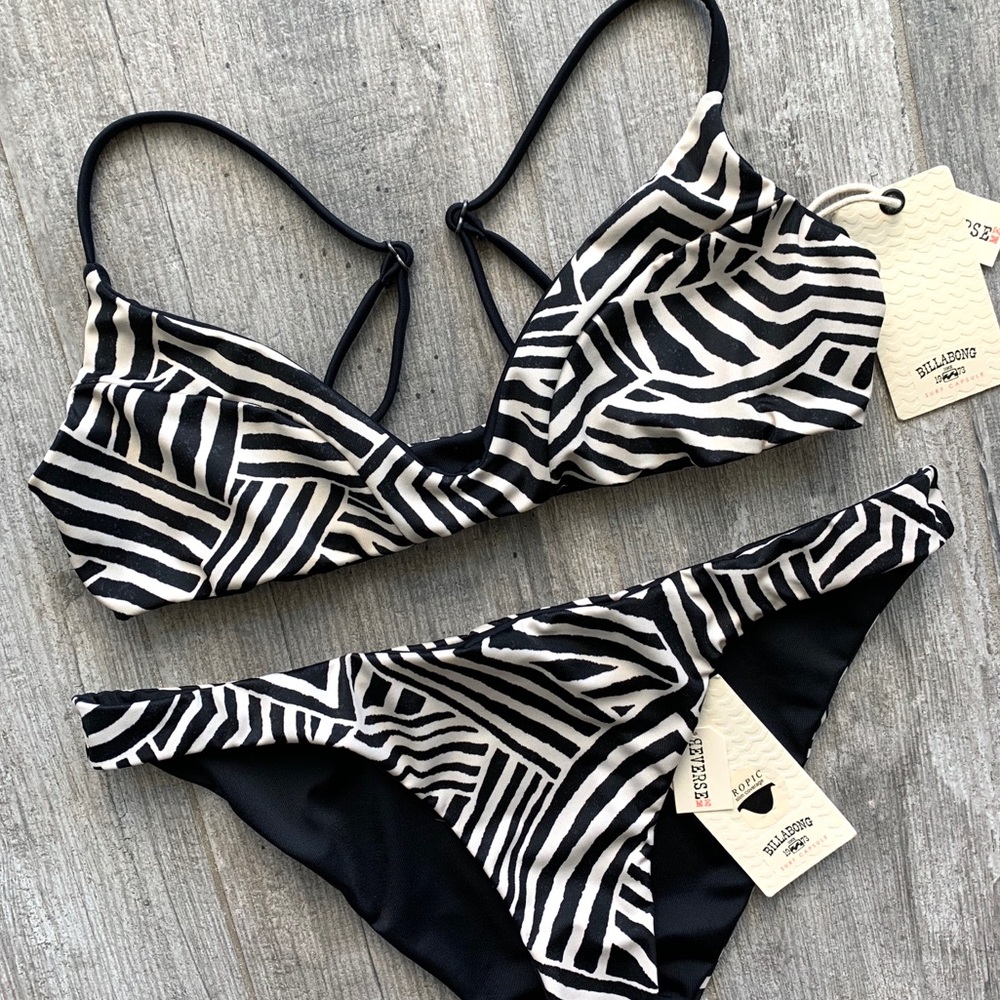 π₯π₯BILLABONG - REVERSIBLE TRIBAL BIKINI SETπ₯π₯ - Picture 1 of 8